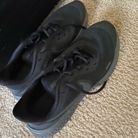 nike shoes youth size 7